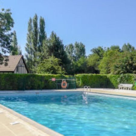 كابورغ Nice House In A Residence With Swimming Pool المظهر الخارجي الصورة